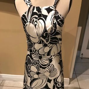 Black and white size 8 Ann Taylor dress